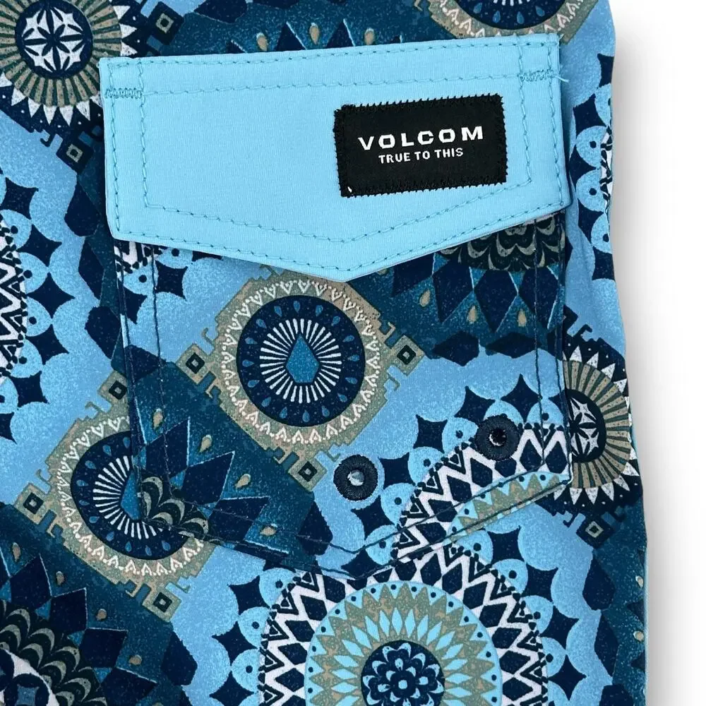 Volcom Mod Barnacle Medallion Scallop Print Board Shorts Boys Size 26 12 14 M